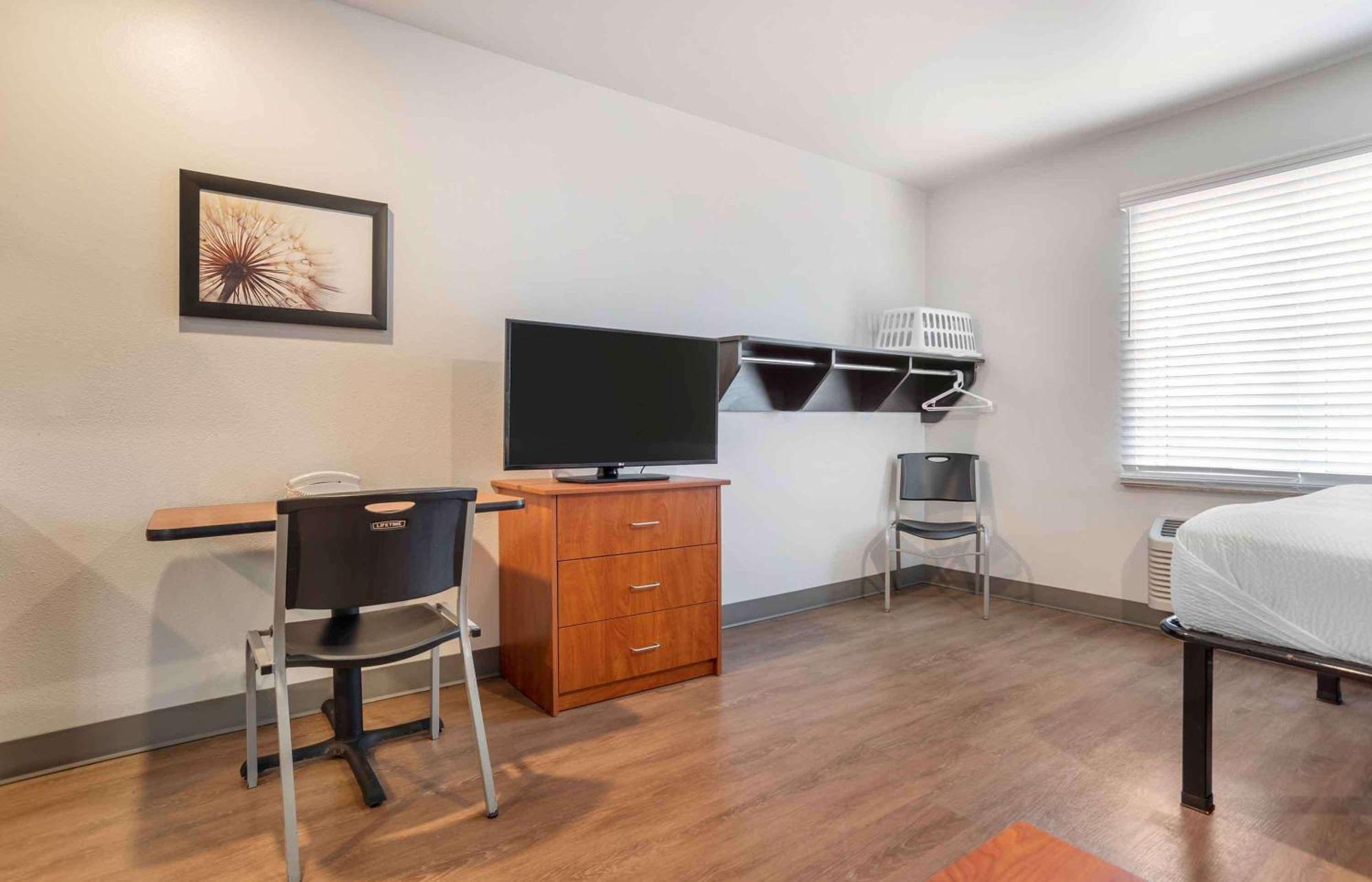 Extended America Select - Pensacola - Northeast Hotel 2*