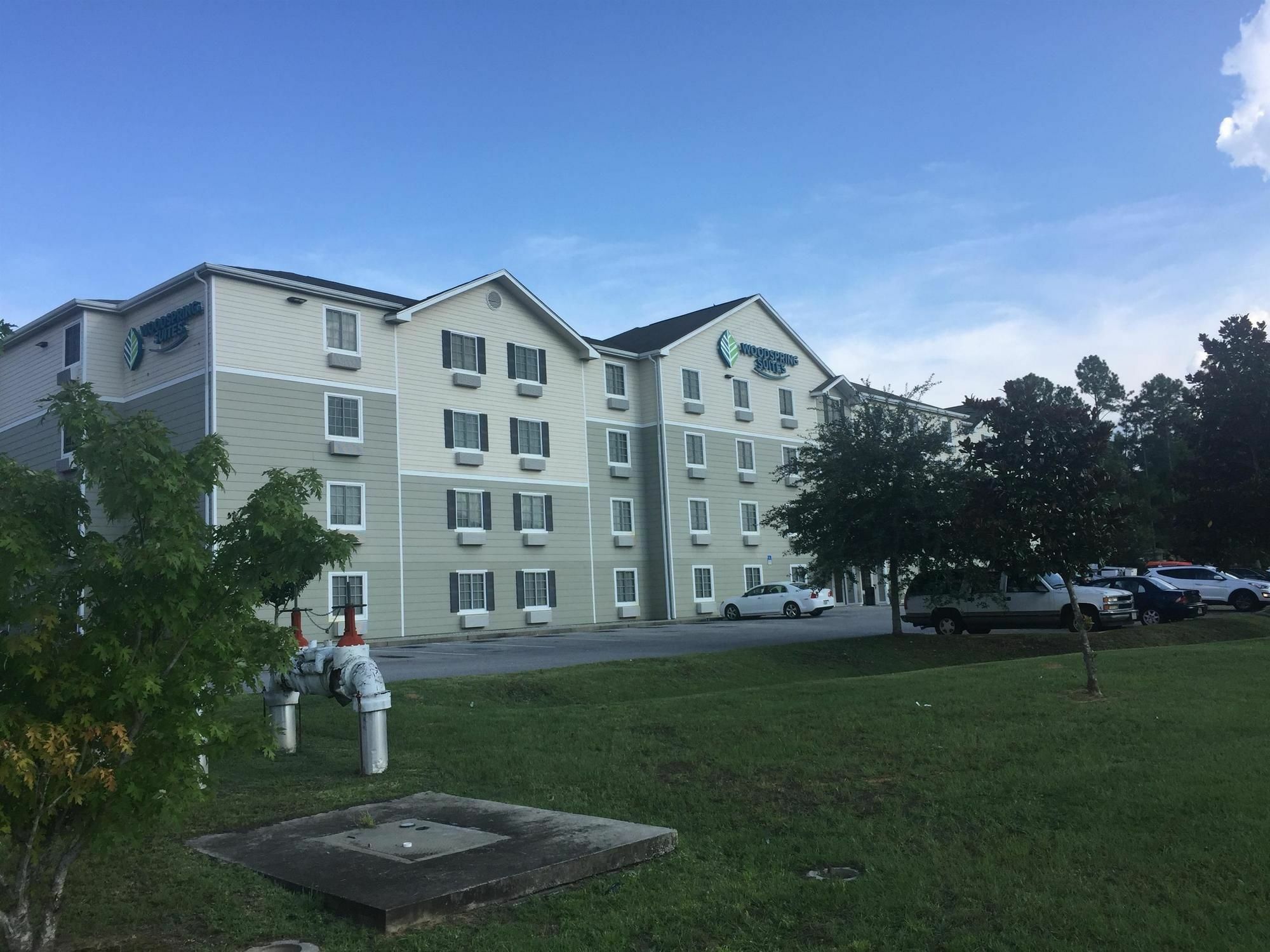 Extended America Select - Pensacola - Northeast Hotel Ferry Pass